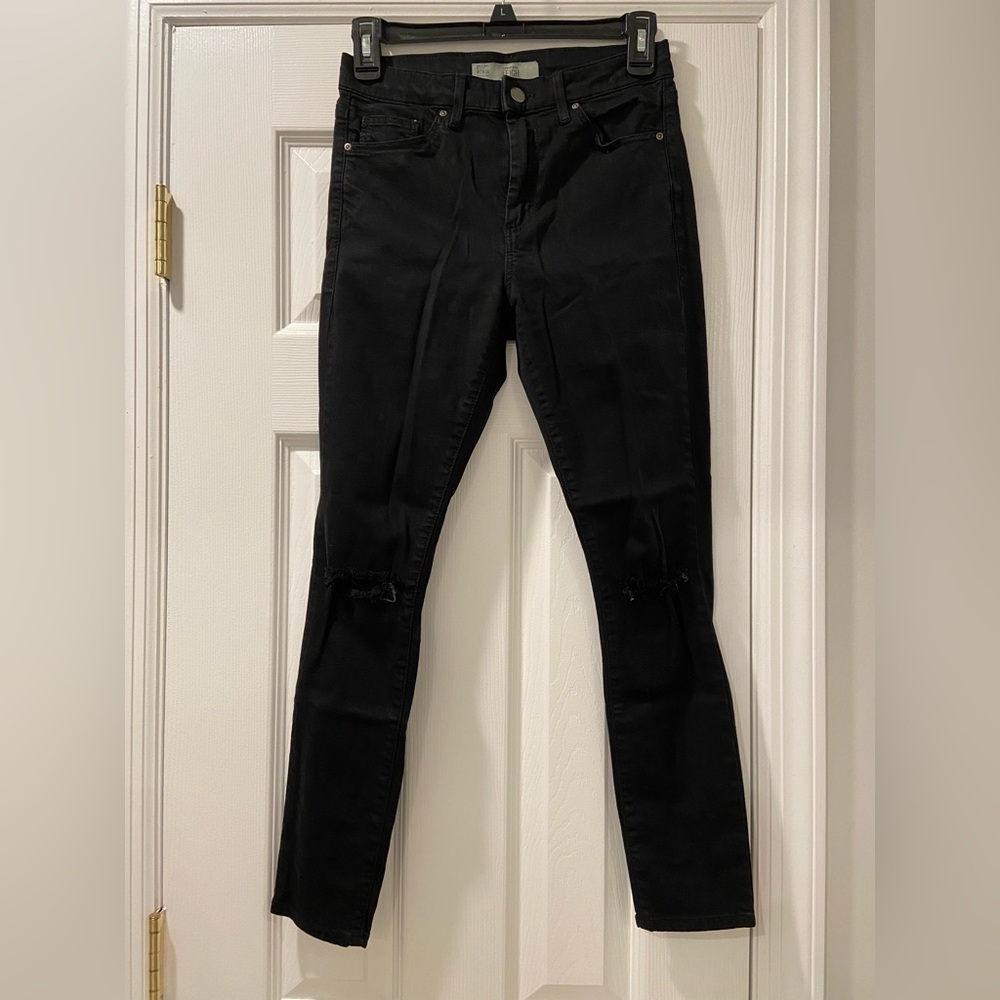 Ripped Skinny Jeans